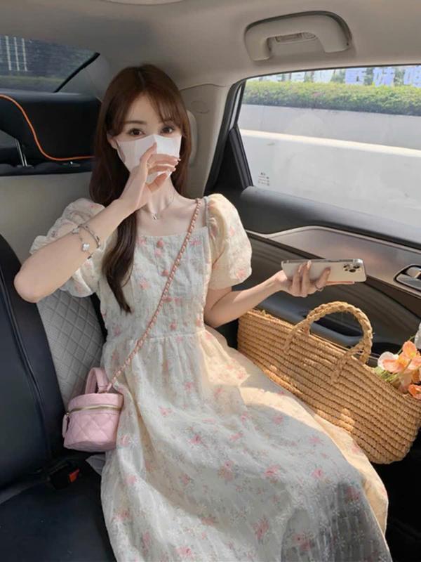 Váy hoa nhí cổ vuông tay bồng phối nút dễ thương, xinh xắn - BAMBI Dress