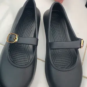 TEFANSY sandal cewek outfit heels sandal selop karet empuk sandal remaja untuk  2026 sandal flat tali Shoes Wanita Jepit Karet Kerja