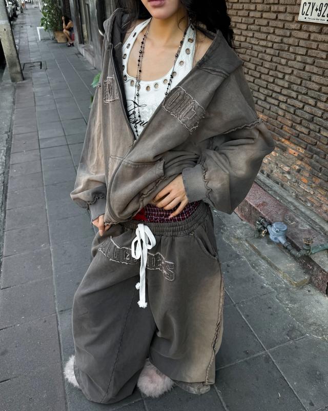  Bad Choices | Set bộ nỉ NÂU chân cua ROUGH Stitch thêu đắp đính đinh tán  CÓ TÁCH LẺ  