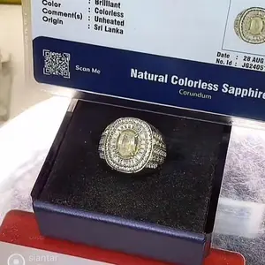 Colorless Sapphire Batu Permata Cantik Cocok untuk Pengguna Sehari-hari dan Kolektor Batu Permata Tambahkan ke Koleksi Anda untuk Menambah Keindahan