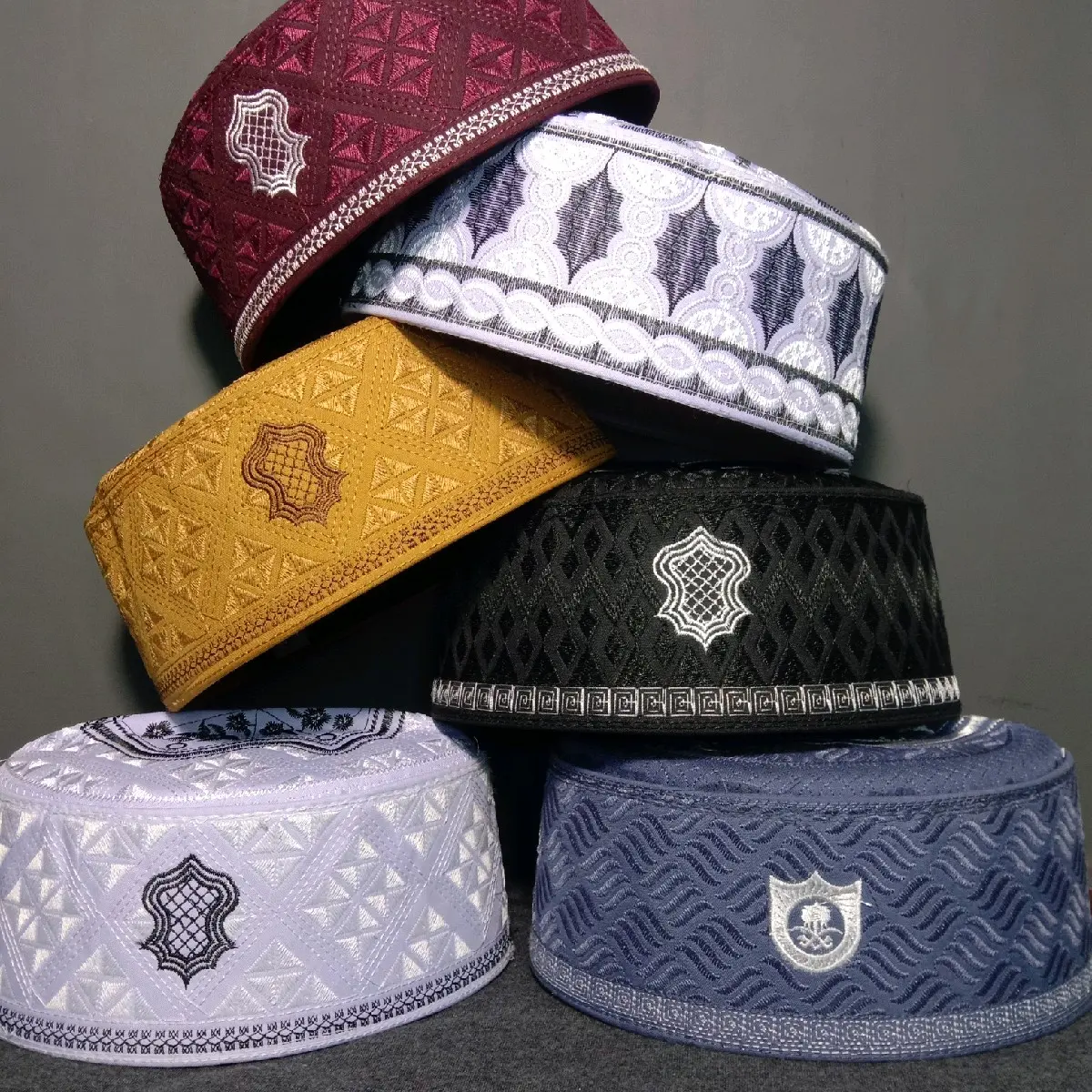 Peci Asaghofah, Songkok Kopiah Pria Muslim Asaghofah Logo Terompah Warna - Desain Unik Hitam, Lingkar Kepala 51-59 cm - Motif, Dewasa
