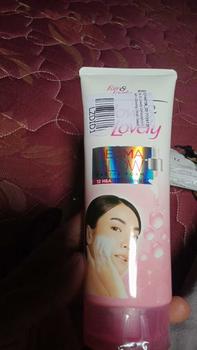 Product Review of Glow & Lovely Dermaglow Faical Foam 100gr from M**z 0