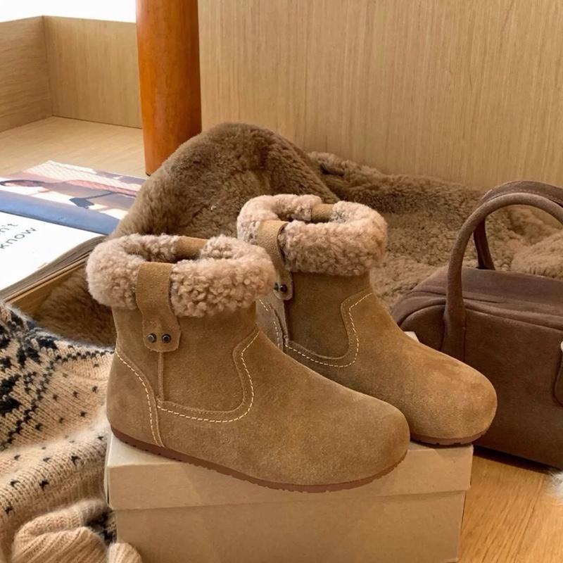   HÀNG L1- FULLBOX-SẴN HÀNG  Giày bốt nữ cổ lông cừu KORE có lót lông mũi tròn đế bệt đế êm dễ đi dễ phối mùa đông ấm áp 