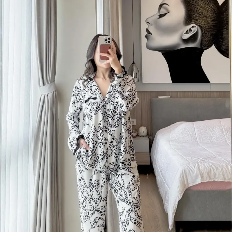 Piyama motif pita panjang black white bahan rayon 0