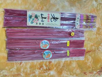 Product Review of MJ Hio Dupa Sembahyang Wangi / Dupa 60 Batang Cendana Rose Darshan / Seribu Bunga 1 Jam from R**i 0