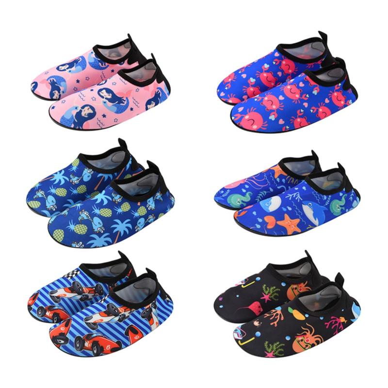 Product Introduction of Children's New Beach Shoes for Boys and Girls Barefoot Anti slip Wading Diving Shoes with Soft Sole Rubber Shuoxi Shoes 39