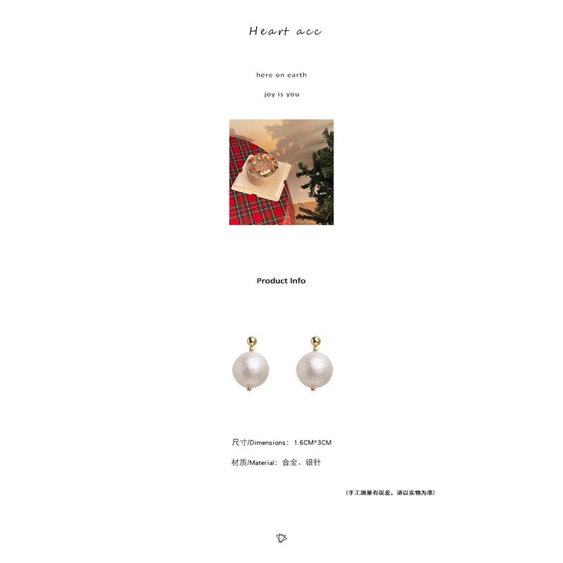 Product Introduction of French Earrings Women's Fashion Retro Hong Kong Style Earrings 2024 New Niche High-end Earrings 0
