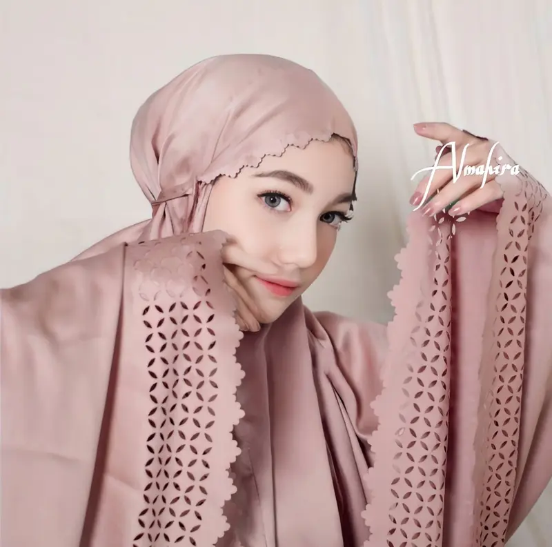 Mukena Dewasa Shakila Laser Cut Premium Mewah 1