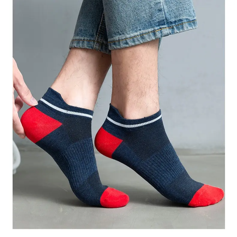 【READY STOCK】1 Pair Invisible Breathable Casual Comfortable Cotton Plain Sock Simple Ankle Socks Stoking Hitam Putih Lelaki Perempuan