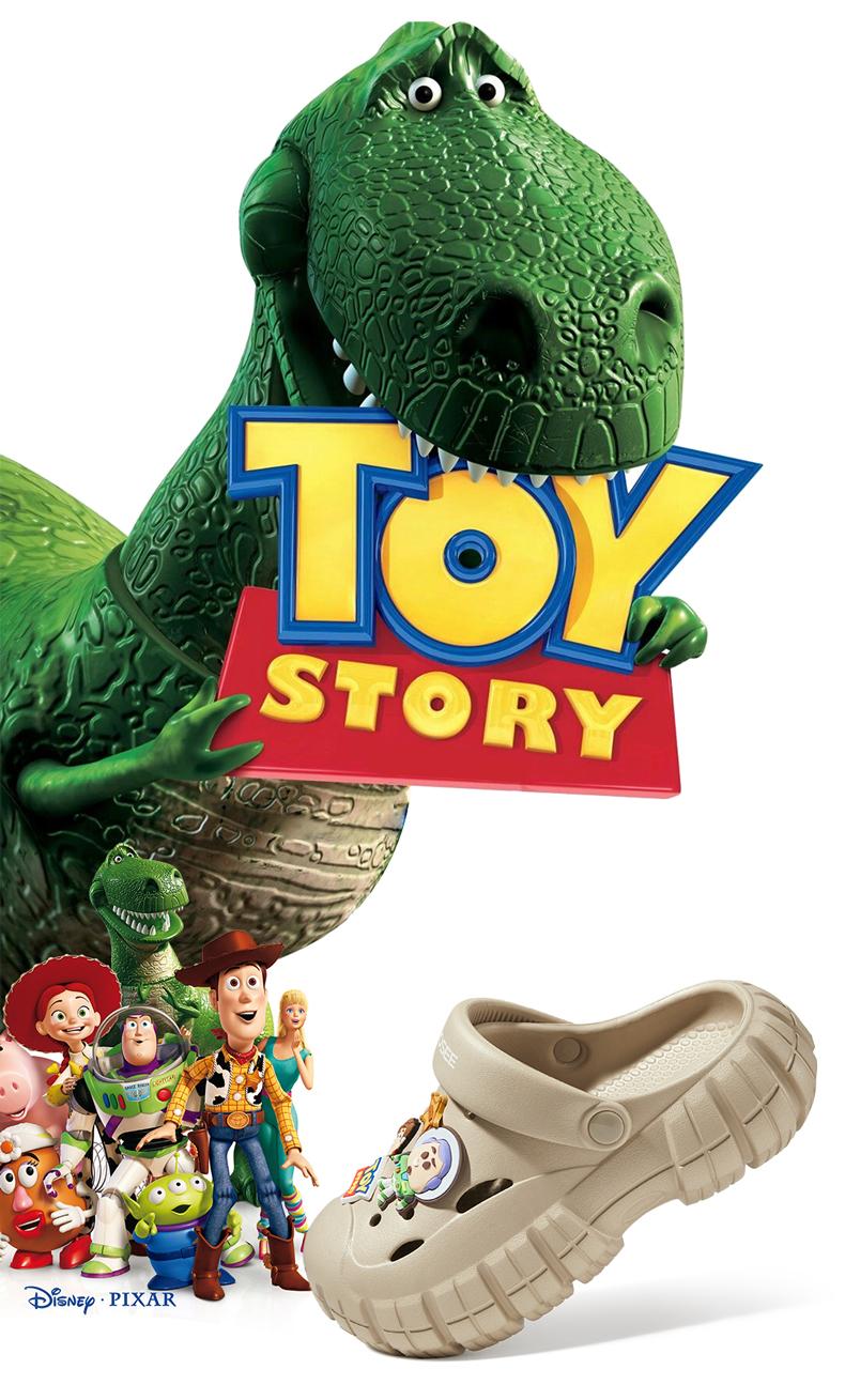 【Disney Penjualan kilat waktu terbatas】【Bebas biaya kirim】POSE Pioneer x Disney  sandal Anti-selip Nyaman Bernapas menambah tinggi badan Sol tebal dalam di luar ruangan bepergian pria dan wanita pasangan Santai canggih kualitas Dingin P2244631 32 33 34