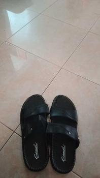 Product Review of SANDAL PRIA COWOK CASUAL BELI 1 GRATIS 1  PROMO Sendal Slop Kulit Pria Japit Slop Selop Jepit from y** j**i 1