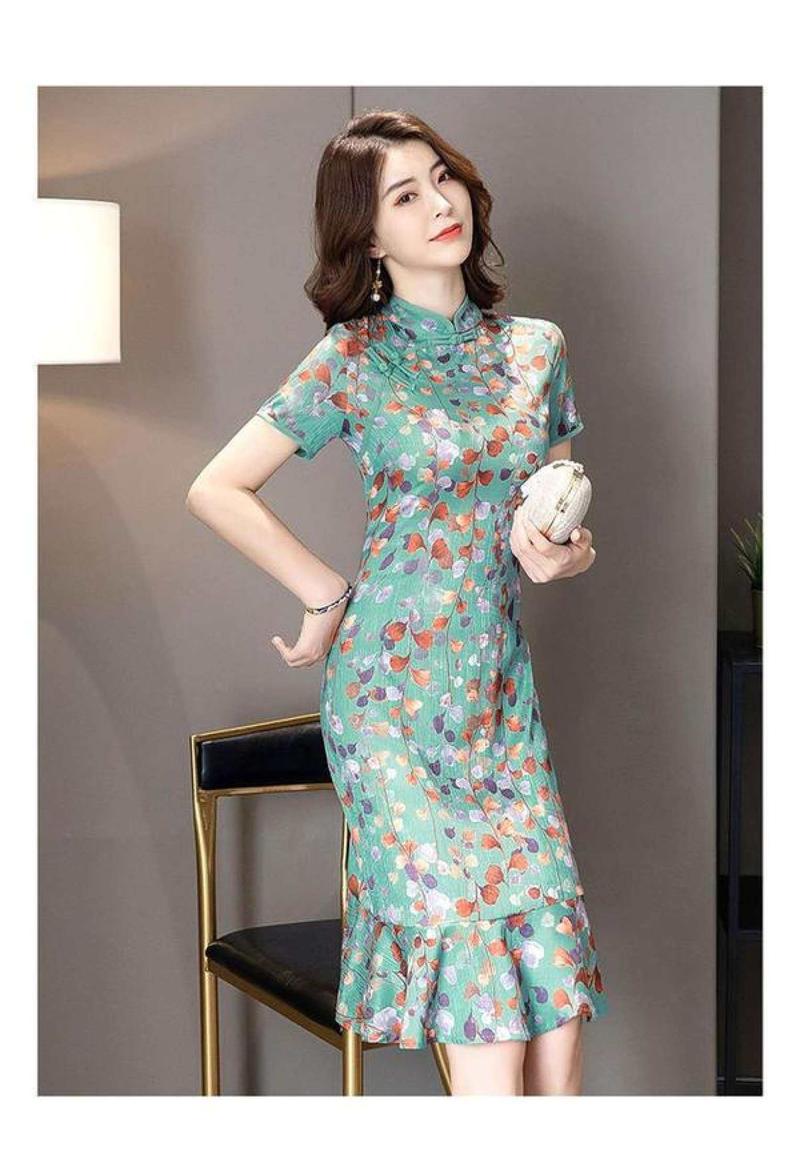 Product Introduction of Modern Cheongsam Dress 2024 Young Style Elegant Daily Style Cut-Bone Cheongsam Summer  New Style Chinese-style Vintage Slim Fit Improved Cheongsam Dress 17