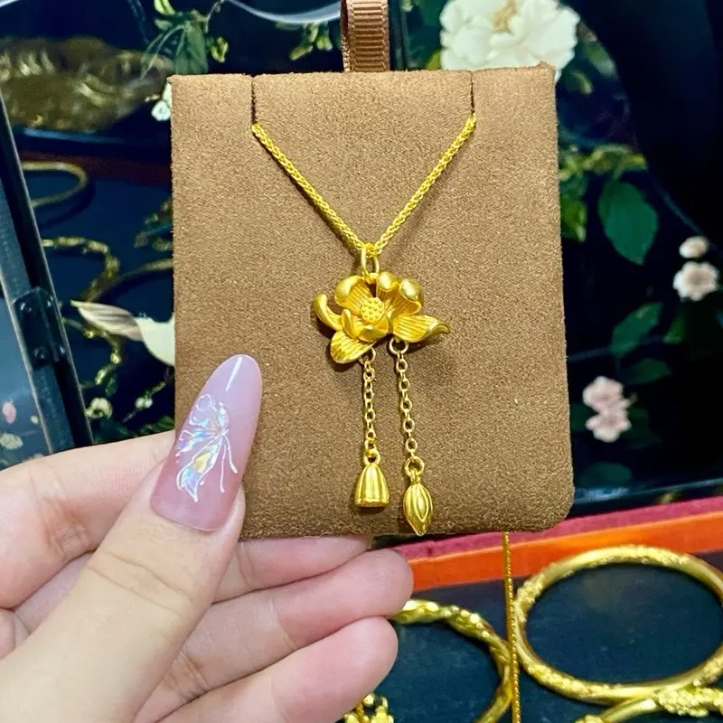 Dây chuyền hoa sen chất liệu đồng mạ vàng