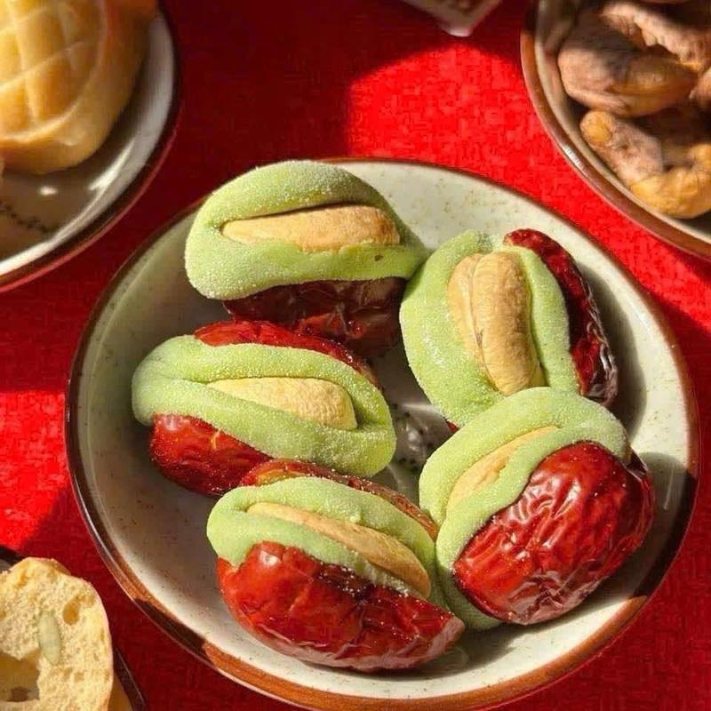 Kẹo Táo Đỏ Kẹp Sữa Lạc Đà Hạt Điều Sẵn Mix vị Matcha - Socola - Truyền thống - Dâu - Date Mới