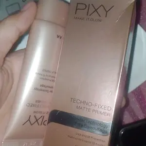 PIXY Make it Glow Skin Primer / Techno Fixed Matte Primer