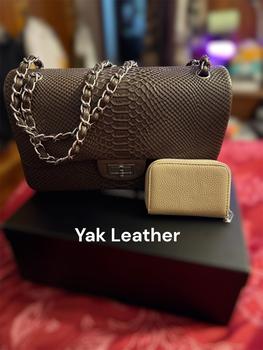 Product Review of [PD0342]30cm luxury grade yak leather flap bag full grain leather crossbody bag PD0342 from J**e 0