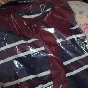 Lyona Basic Kaos Polo Wanita Lengan Panjang