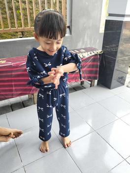 Product Review of Lovitta oneset knit 6bln - 8th modis dan lucu dengan motif pita-pita Fashion from O**n A**a 0