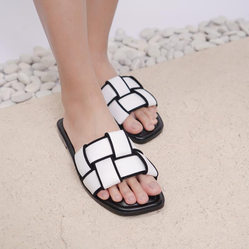 Lapepa NOVA Sendal Wanita Sandal Kasual Model Slop Flat Tatakan Empuk Motif Ketupat Size 36-40 5