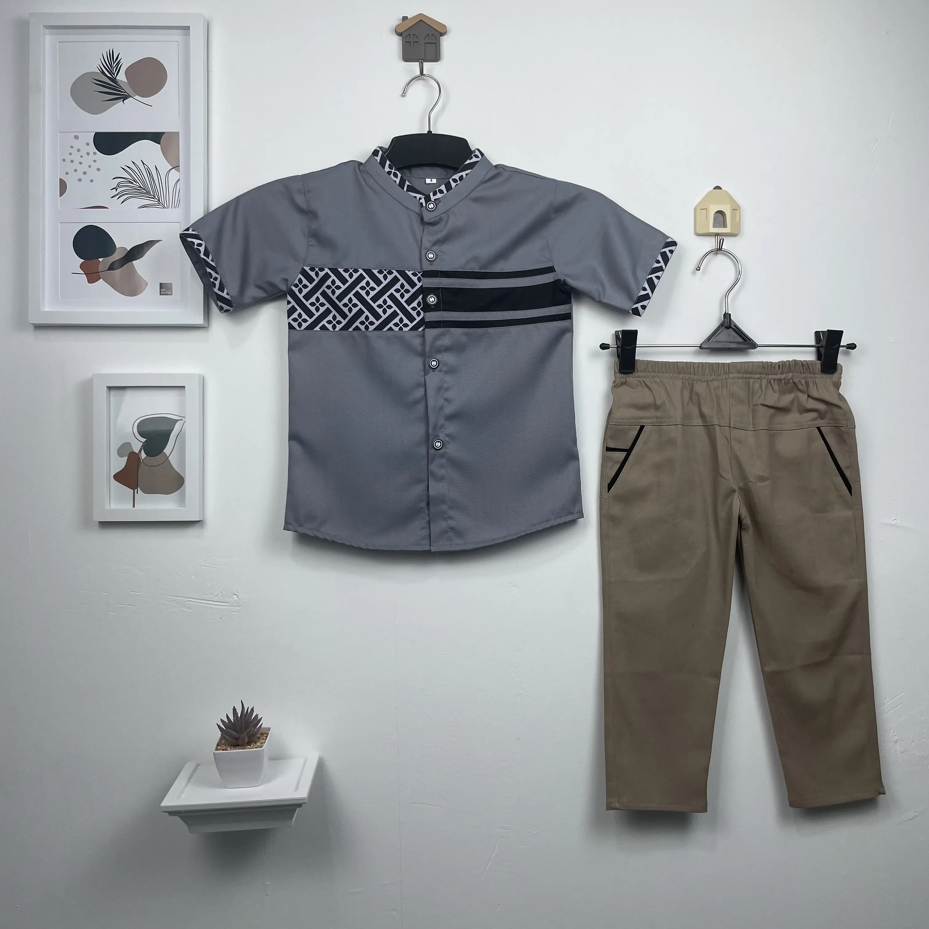 Stelan Kemeja kekinian Motif Batik pria lengan pendek bahan kain toyobo fodu premium satu set celana chinos panjang Bahan Cotton combad untuk anak usia 1-12 tahun
