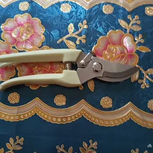 GUNTING DAHAN BENGKOK MANUAL TANGAN PUTIH ALAT BERKEBUN POTONG PANGKAS RANTING TANAMAN / BUNGA