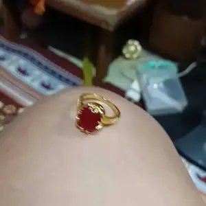 Cincin batu merah delima bentuk oval dan bulat