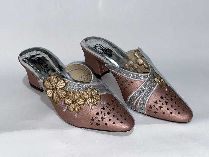 Product Introduction of Sandal Hak DMN-04 Wanita Simpel dan Elegan Ukuran 37-42 - Heels High Karet Pesta Shoes Sendal Kaca 34