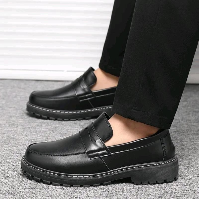 Docmart Kulit Sintetis Pantovel Pria Slip On Sudah Jahitan Sol Anti Jebol Shoes Pantofel Kerja Hitam Flat Kasual Karet 0