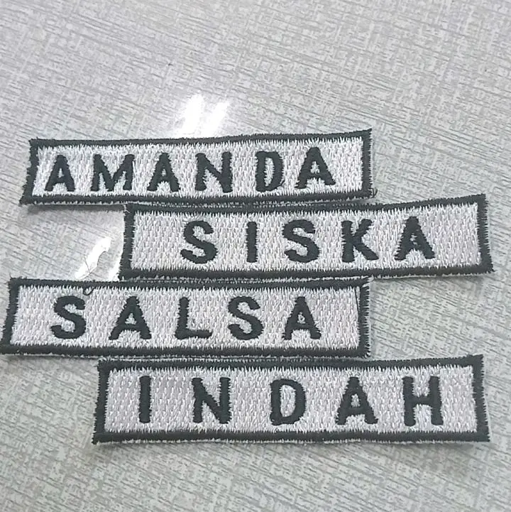 bet bordir nama kelengkapan papan nama sekolah warna putih dan coklat