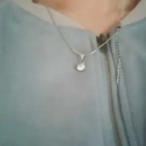 Kalung Titanium Berlapis Platinum Putih dengan Liontin Perak Berlian, Rantai Snake Bulat Elegan Mewah, Anti Karat & Tidak Pudar, Kalung Kristal Fashion Wanita, Desain Minimalis Cocok untuk Sehari-hari AS01