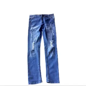 Celana Jeans Pria. Celana jeans sobek. celana jeans kekinian. celana jeans Slimfit Skinny Melar Pensil Soft Nyaman Lembut Denim