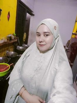 Product Review of Mukena Dewasa Santorini Renda Besar By Fahijablove from E**i 3