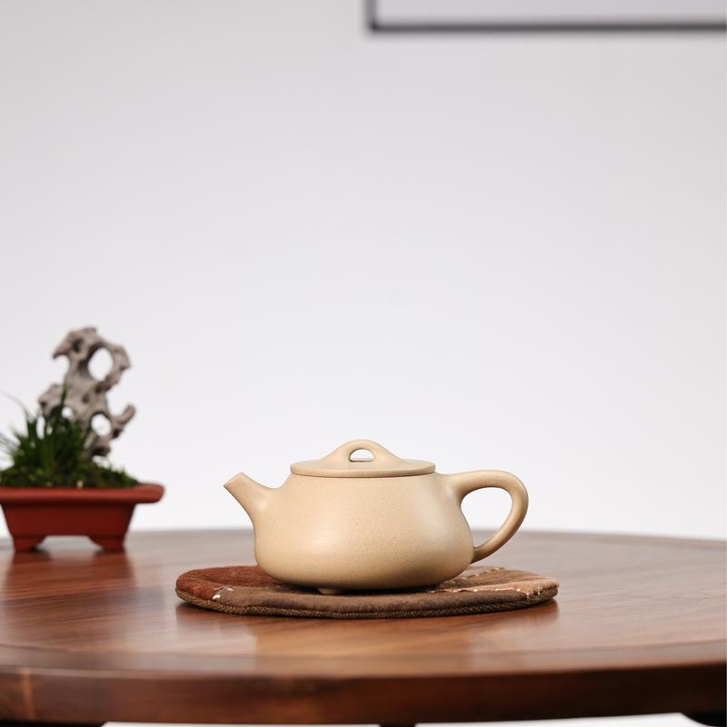 Chinese Yixing purple clay teapot 100% natural purple clay teapot Huanglongshan Benshan green clay teapot 200 ml 1