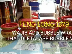 Hiolo (Tempat Hio) Keramik Merah 4 (Gambar Ujung Paling Kiri)