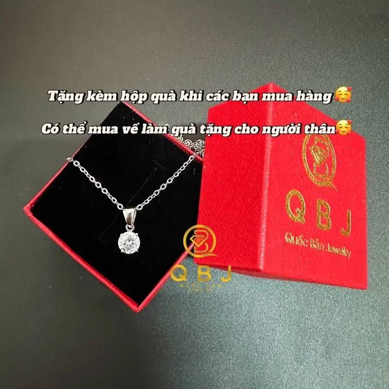 Dây chuyền nữ bạc ý S925 XI KIM gắn Viên chủ đá Moissanite 6,5Li sáng đẹp kèm theo giấy tờ kiểm định . DC moissanite - Quốc Bảo Jewelry- QBJ 6