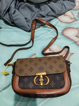 Product Review of Tas Selempang Premium LY-37072 Wanita (Free Paperbag) Slingbag from N**g r**n 1