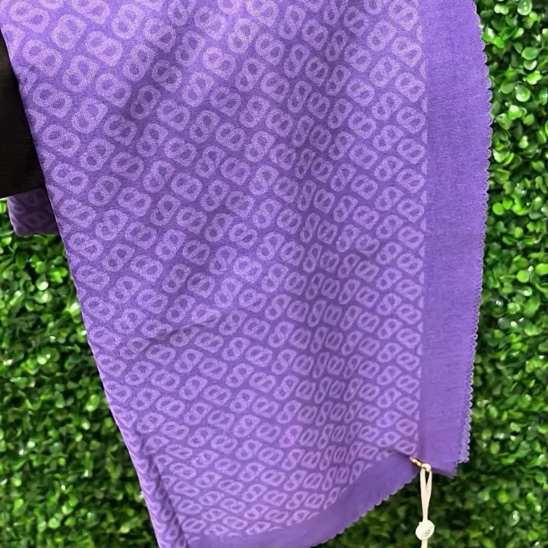 BUTTONSCARVES HIJAB TAPIS SERIES 2