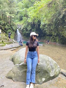 Product Review of Kivi Garment Jeans Cutbray Wanita Highwaist Jeans Cutbray Stylish, Cutbray Denim, Sentuhan Flare Klasik,Celana Wanita, Celana Panjang Stretchy (Melar) from y**🦋 1
