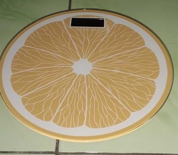Product Review of [COD] TIMBANGAN DIGITAL BADAN MOTIF BUAH BULAT 28CM TM-28-88 from k**i a** 1
