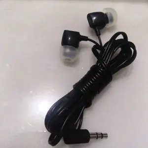 Headset korea Suara di jamin Ngebass dengan Kabel Panjang dan Desain Nyaman untuk Penggunaan Sehari-hari