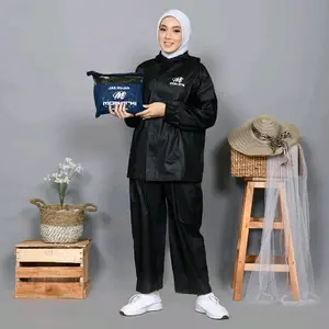 Jas hujan dari MONARKI anti rembes pvc 025 pria dan wanita jamin nyaman deh pake ini sambil ujan2 nan Set