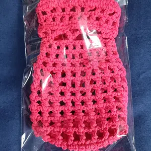 Knit.aw Cover Thumbler Merah Muda dengan Pola Rajutan yang Menarik