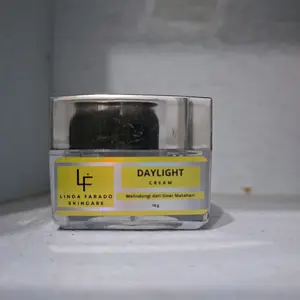 Krim Siang 10g Melindungi Dari Sinar Matahari Skincare