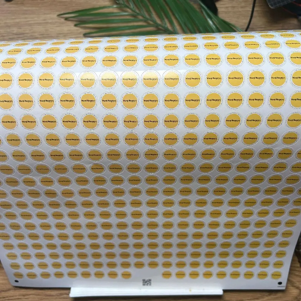 Stiker miror kiss cut