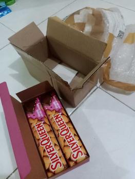 Product Review of Silverqueen 55gr besaar 1 box isi 10 Chocolate Coklat from D**a 3