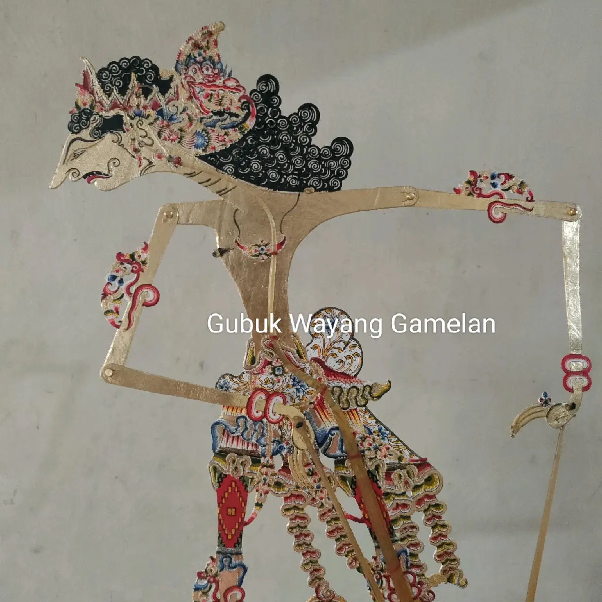 Wayang Kulit Dalang - R. Sumitra