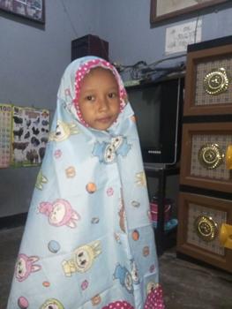 Product Review of MUKENA ANAK KARAKTER MUKENA ANAK MURAH 2-9TH Bunga Polka Dot Putih Muslim from h**0 2