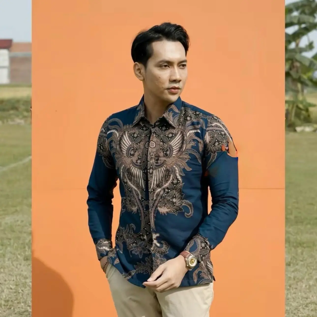 MAHENDRA NAVY Kemeja batik pria lengan panjang slimfit katun full furing Ero