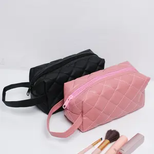 POUCH BORDIR LONTONG BOLSTER WANITA DENGAN KUALITAS BAIK