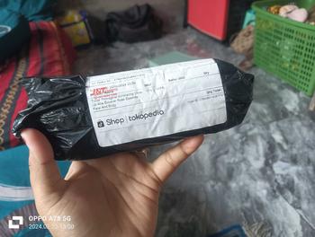 Product Review of Toner Pomeglow Exfoliating Glow Up Aha Booster Rose Essence Face And Body from D**u P**i 0
